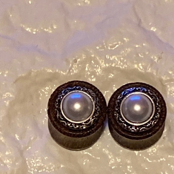 Pair Imitation‎ Pearl Tribal Pattern Wood Saddle Plugs - Picture 6 of 6